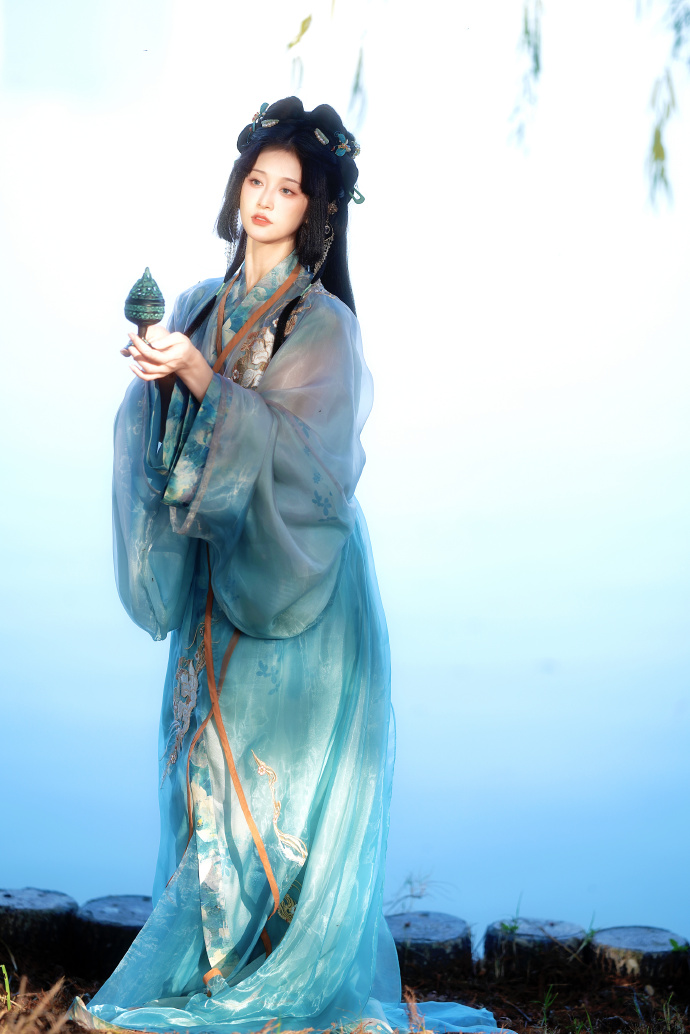 《机械战警》电视剧版获亚马逊全季预订，温子仁任制片人