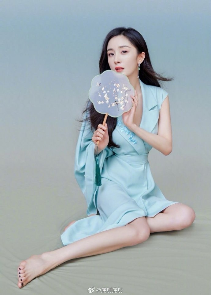 谢贤前女友CoCo账号头像变黑引发网友感慨